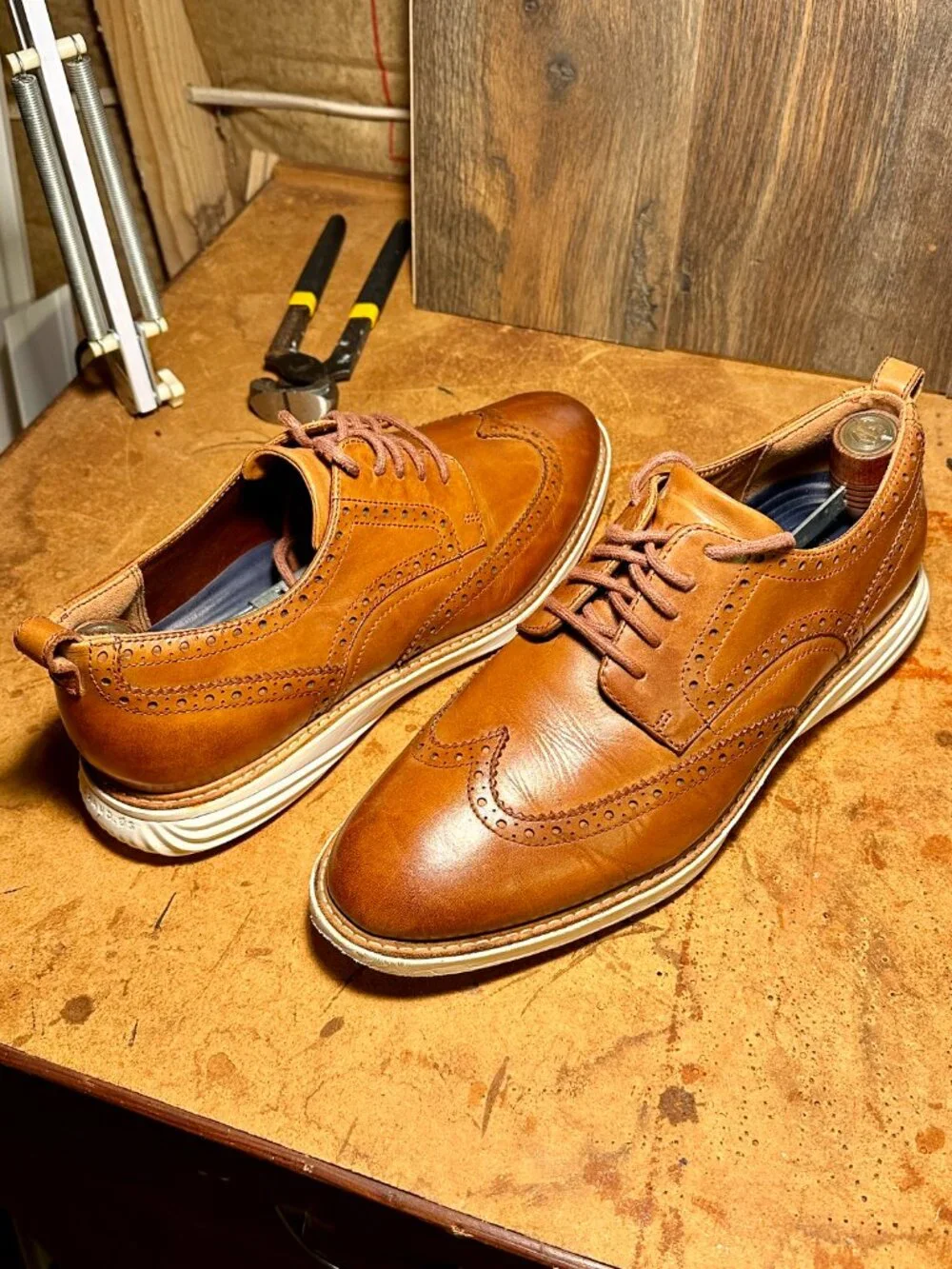 Cole Haan Men’s Wingtip Derby Shoes British Tan Size 10.5 C26930